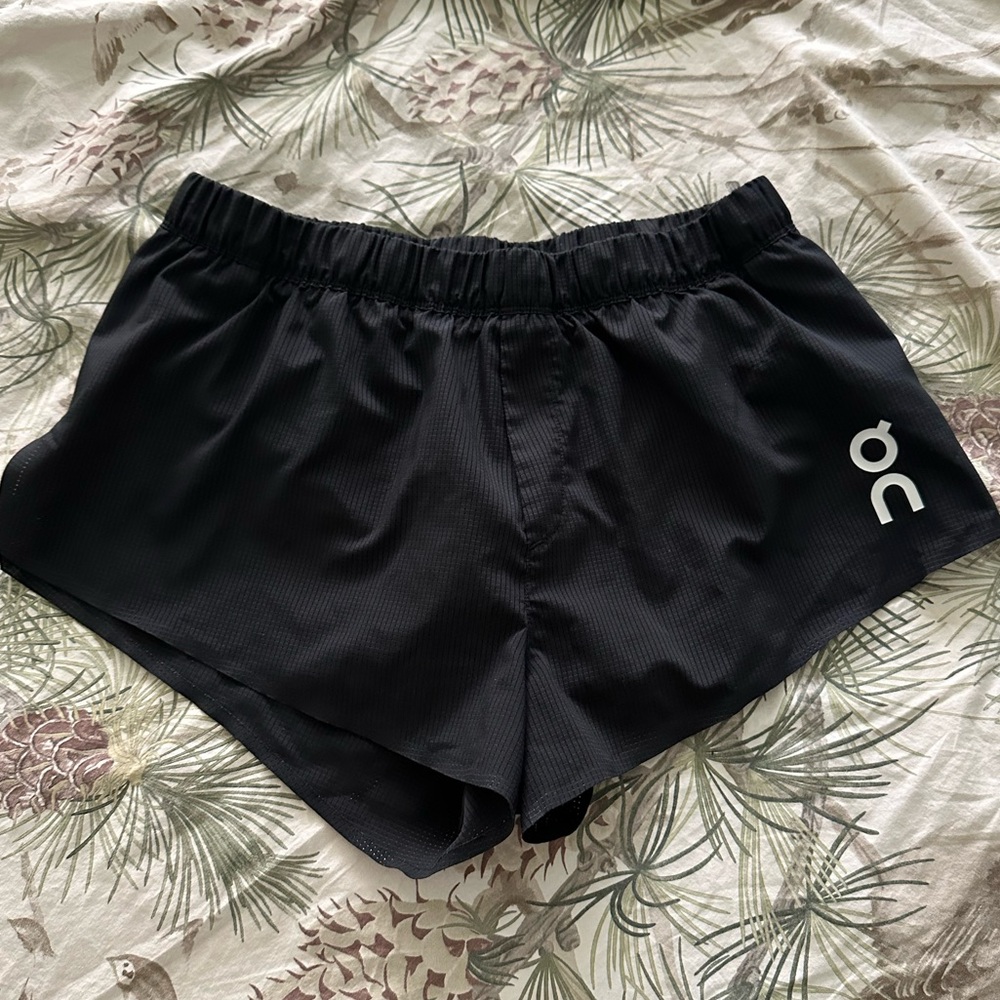 On Running Black Race Shorts